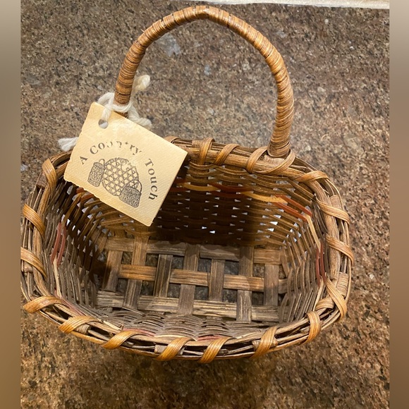 NWT Vintage Handcrafted Wooden Hanging Basket By Jackie Montemerlo 5x8x 5&1/2” - Picture 5 of 6